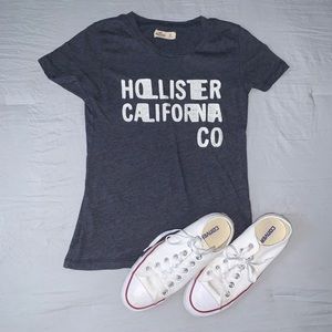 Hollister grey and white tee!